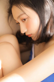 上课忘穿内裤被男同桌摸